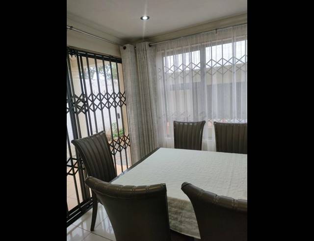 6 BEDROOM HOUSE FOR SALE IN ENNERDALE EXT 8